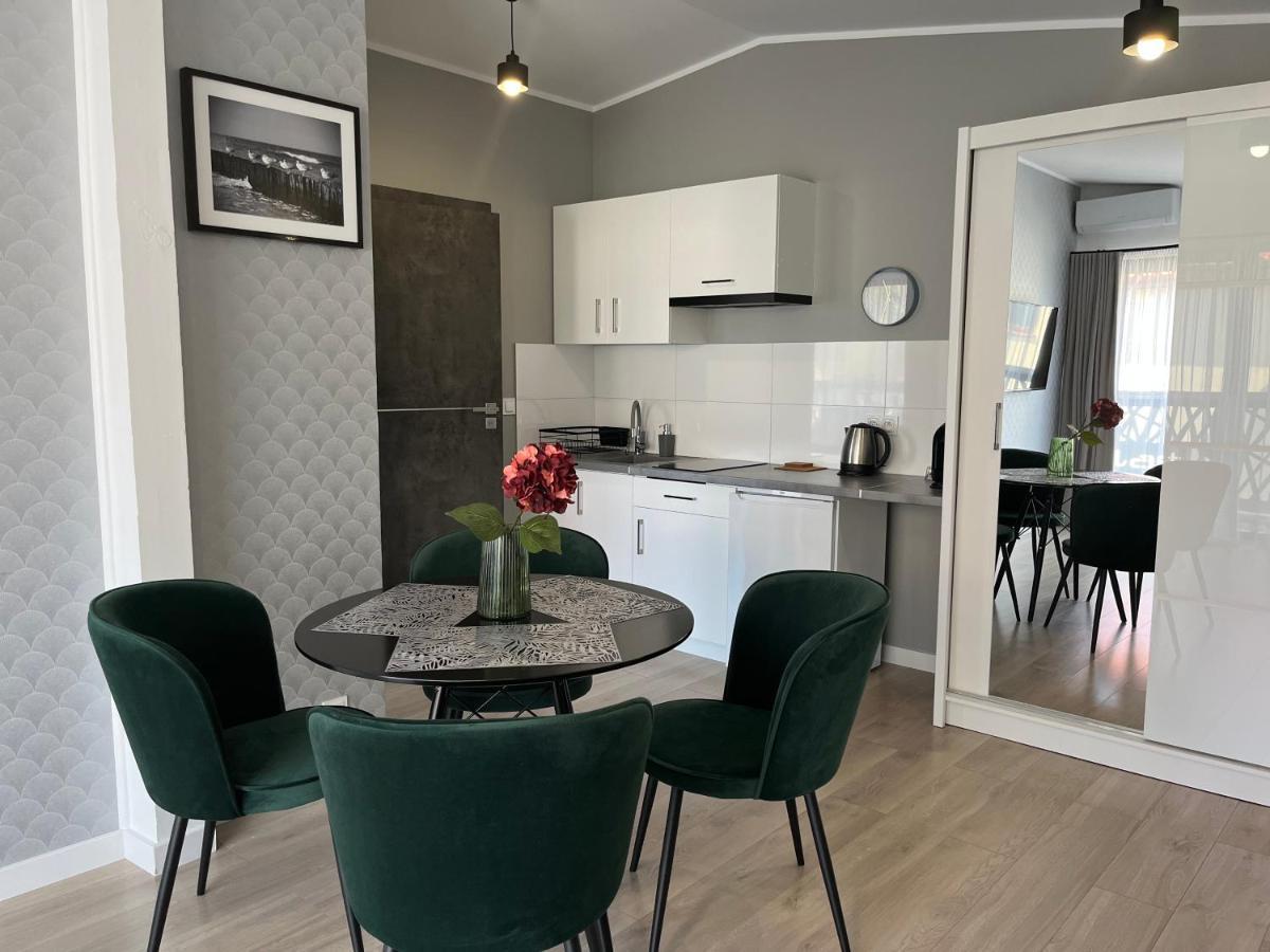Apartamenty Blast Nad Morzem Chłopy Exteriör bild