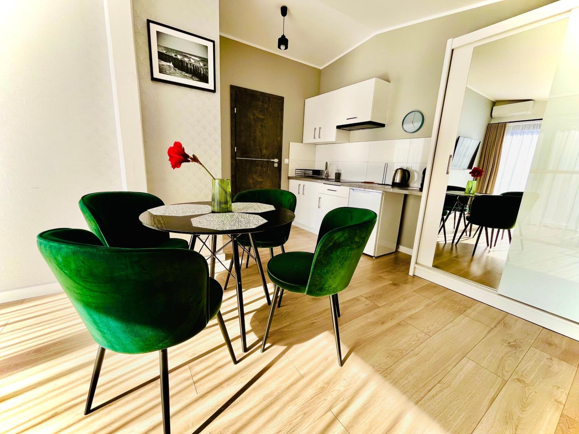 Apartamenty Blast Nad Morzem Chłopy Exteriör bild